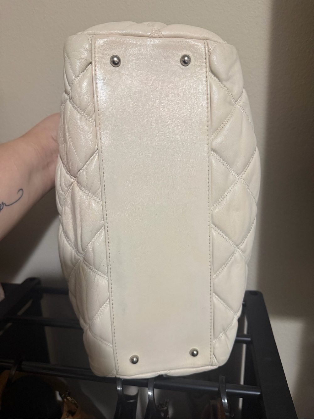 CC Bubble Bowler in cream color - Picture 3 of 9